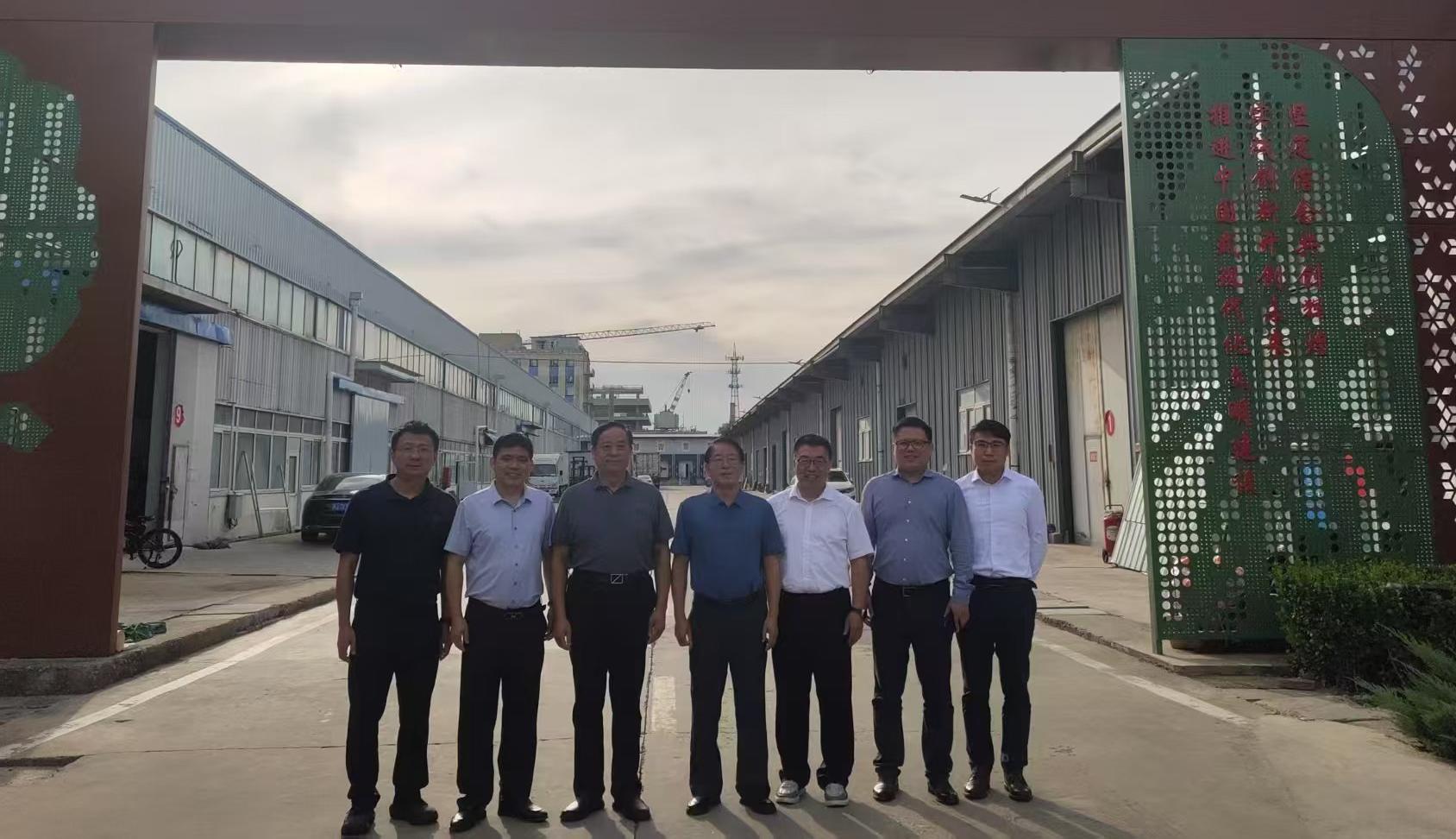 中国农村技术开发中心、农村经济研究中心原领导一行来我公司调研指导(图1) 中国农村技术开发中心、农村经济研究中心原领导一行来我公司调研指导(图1)